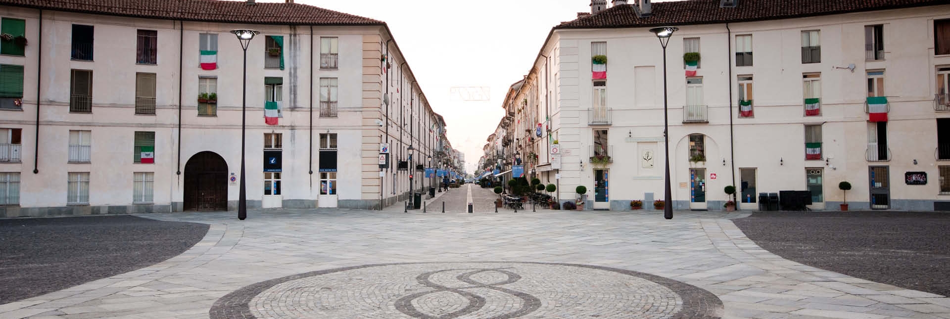 Piazza della Repubblica di Venaria Reale, antistante la Reggia