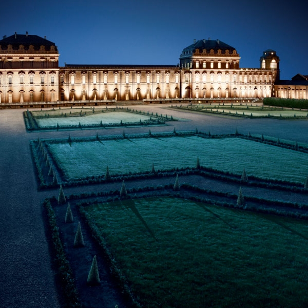 Grand Parterre at night