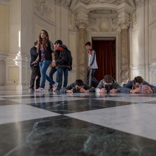 Ragazzi delle scuole durante il progetto Comunicare il Patrimonio culturale - Foto di Pino dell'Aquila