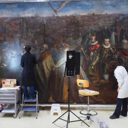 Operazioni di ritocco pittorico @Centro Conservazione e Restauro “La Venaria Reale”