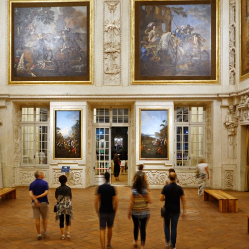 Sala di Diana con visitatori - Foto di Michele D'Ottavio