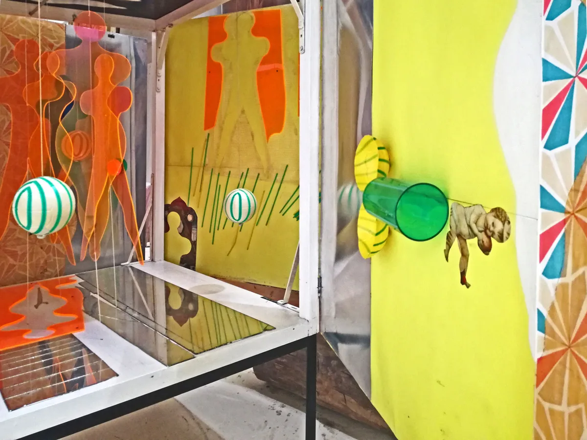 Dalla carta alla plastica: i materiali dell’arte contemporanea