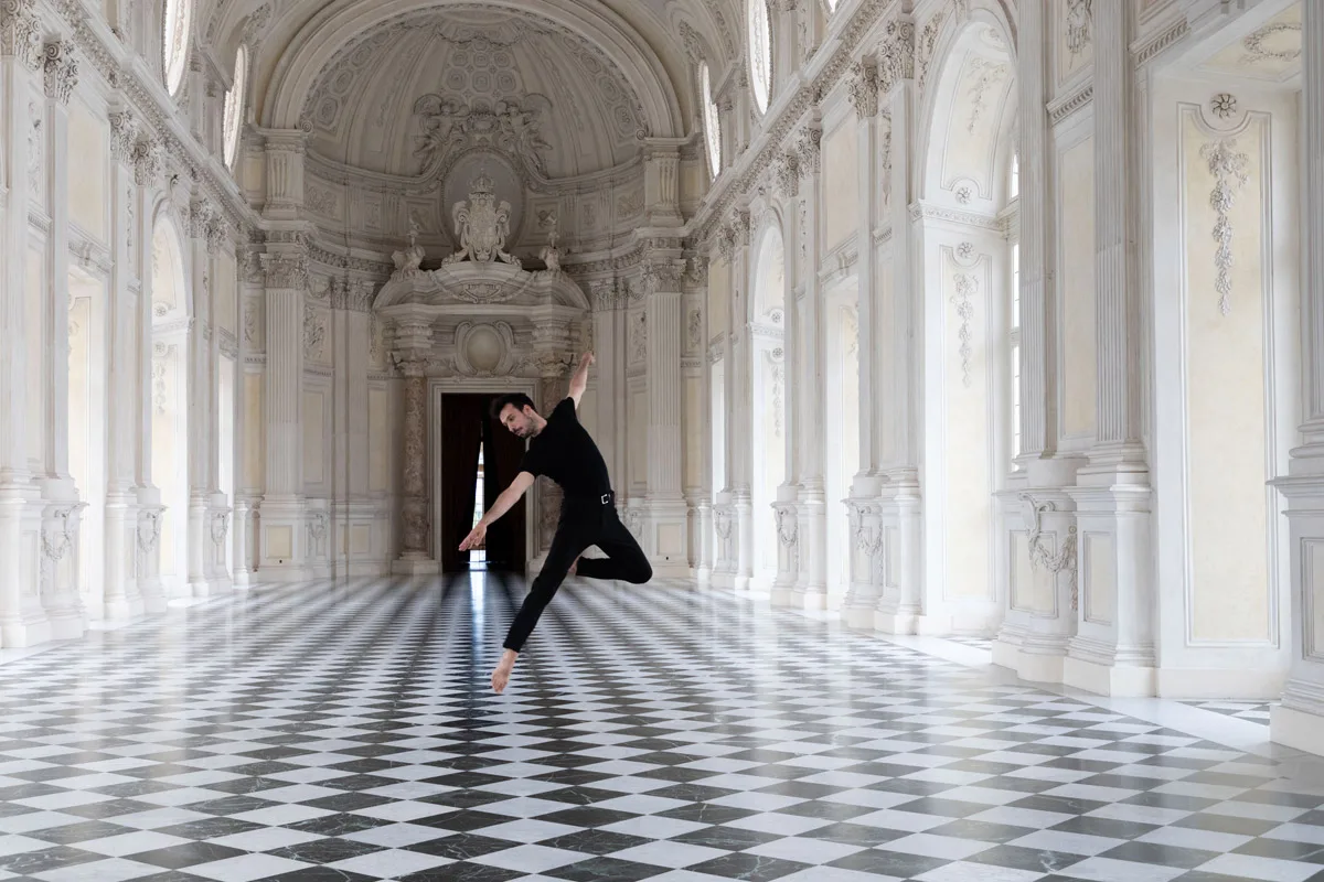 Incursioni coreografiche nella Galleria Grande a cura di Eko Dance Project - Foto di Micol Sacchi