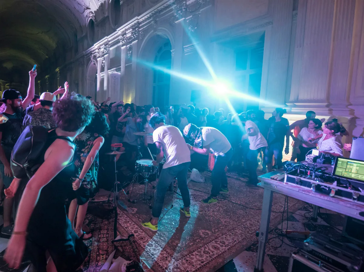 Festa in Galleria Grande