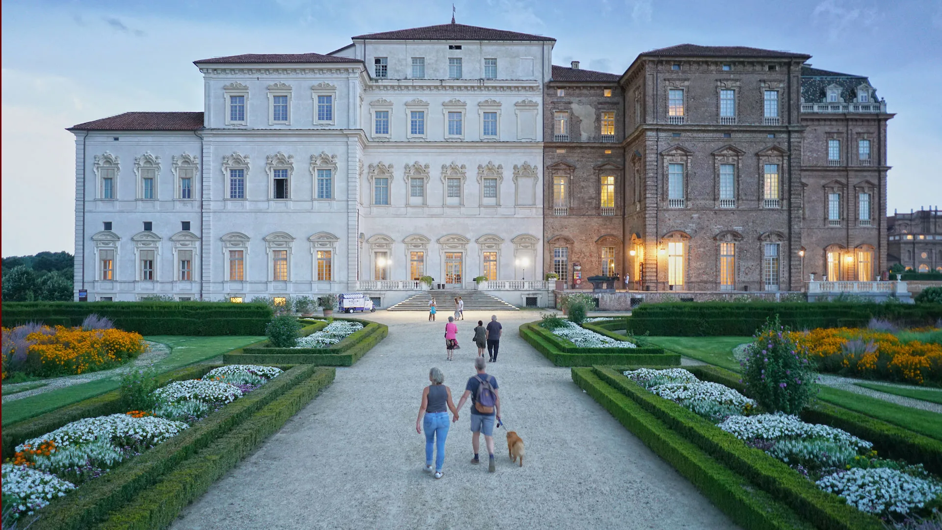 La Reggia dal Giardini a Fiori di sera - Foto Michele D'Ottavio