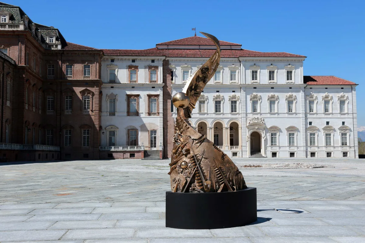 Arnaldo Pomodoro - Spirale aperta, 1997/98, bronzo. Courtesy: Studio Copernico - Milano