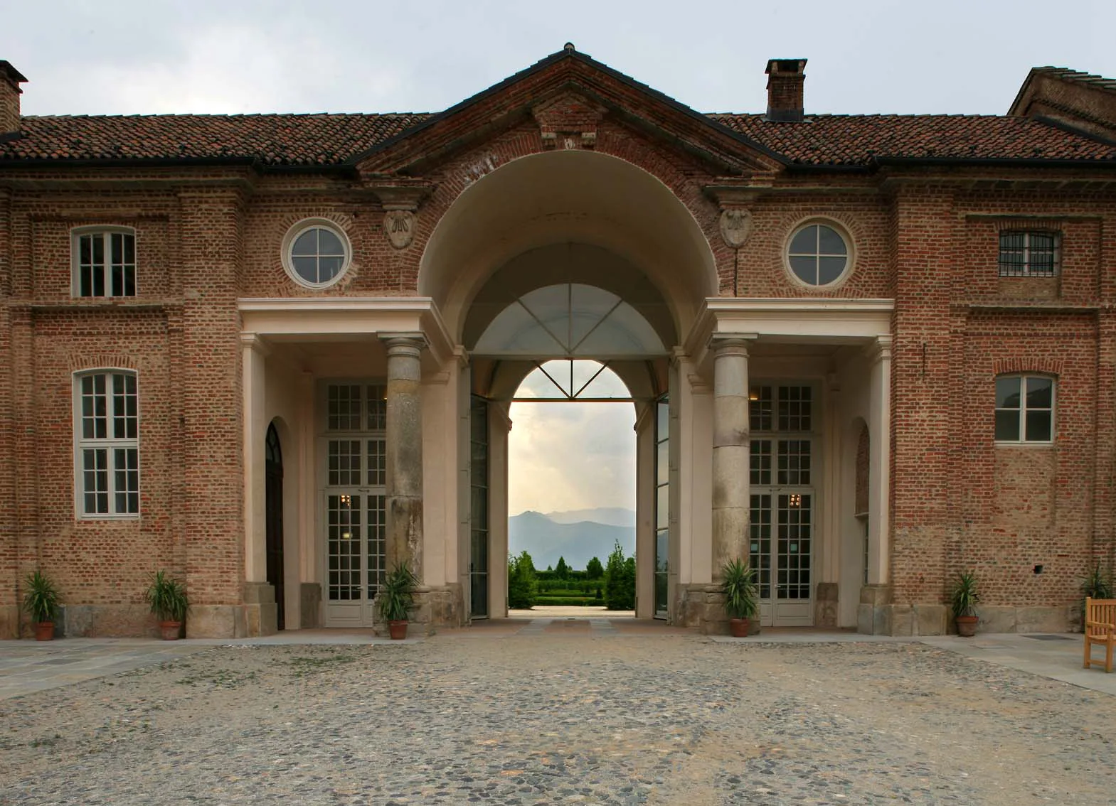 Reggia di Venaria, Piazza delle Carrozze