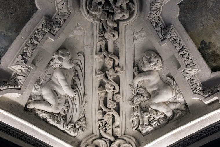 Bernardino Quadri, Putti che coltivano il gelso, 1669, stucco, particolare della volta