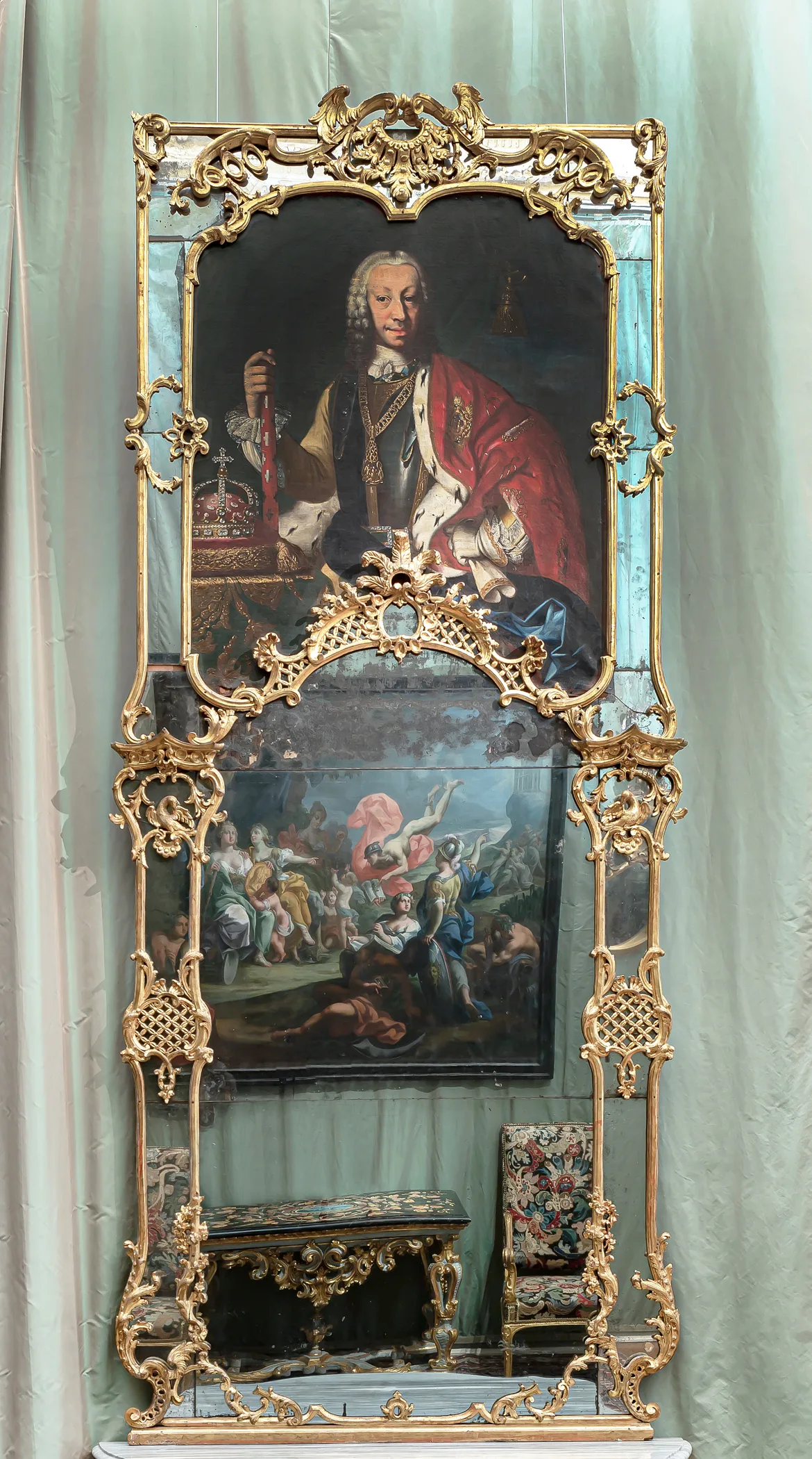 Clementina attribuito. Specchiera con ritratto di Carlo Emanuele III Legno dorato e intagliato; specchio; 1730 – 1740 ca., olio su tela
